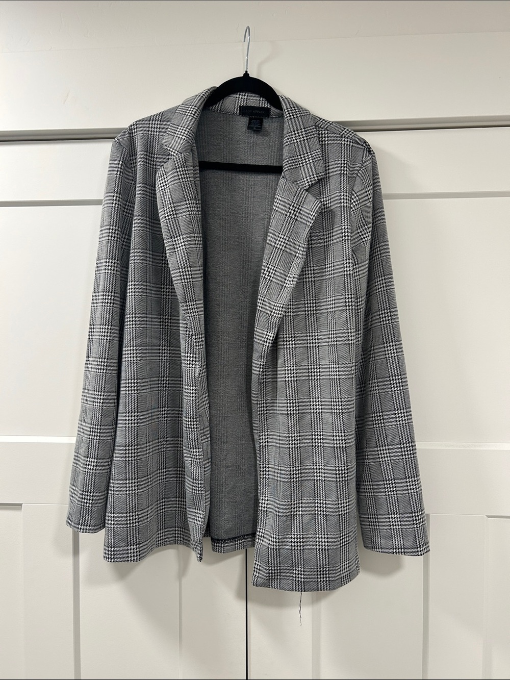 Alloy Apparel gray plaid blazer